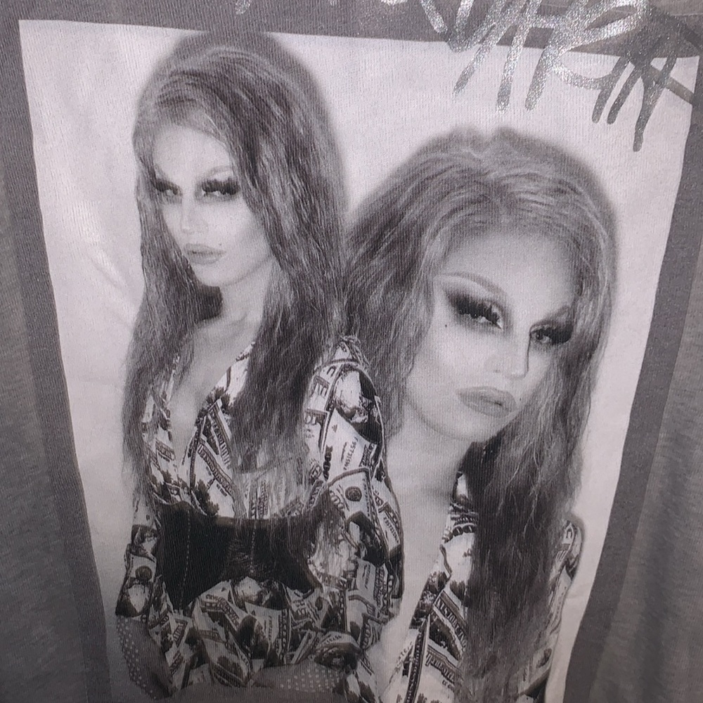 Aquaria Swearshirt View 3